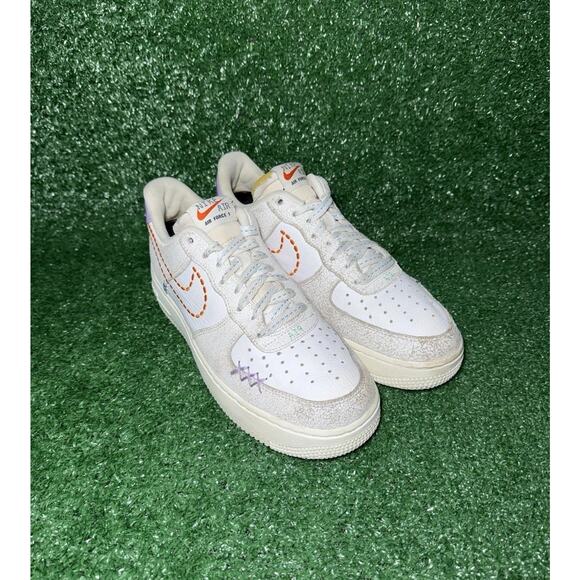 Nike Air Force 1 ‘Nike 101’ Women’s Size 9 White Leather Casual Shoes DX2348-100 - Picture 2 of 9